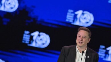 Masayoshi Son Ragukan Data Center Luar Angkasa Elon Musk, AI Butuh Solusi Lebih Cepat