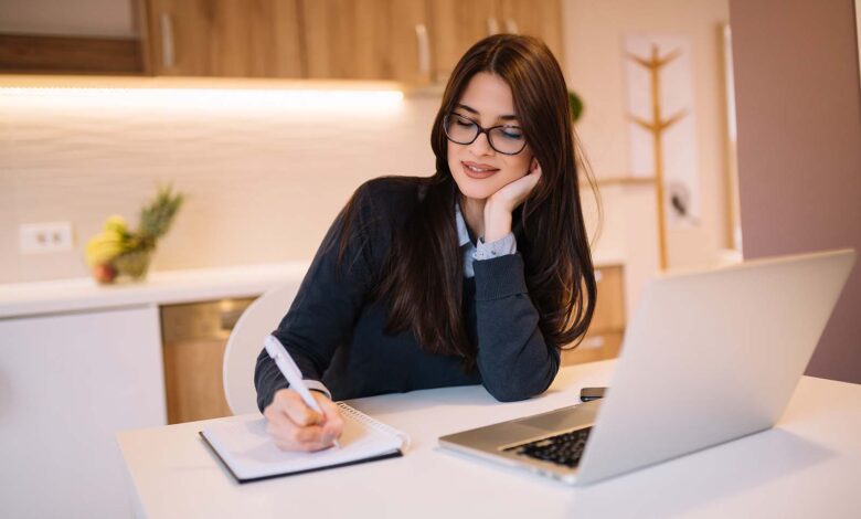 5 Pekerjaan Freelance Online Dari Rumah Tanpa Modal, Cocok Untuk Pemula Yang Ingin Mulai Cepat