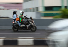 Potongan Komisi 8 Persen Baru Untuk Ojol, Taksi Online Masih Menunggu Aturan