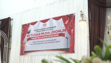 Delapan Siswa Perdana Tuntas Lulus, Tonggak Sejarah SD Tunas Muda Jhonlin